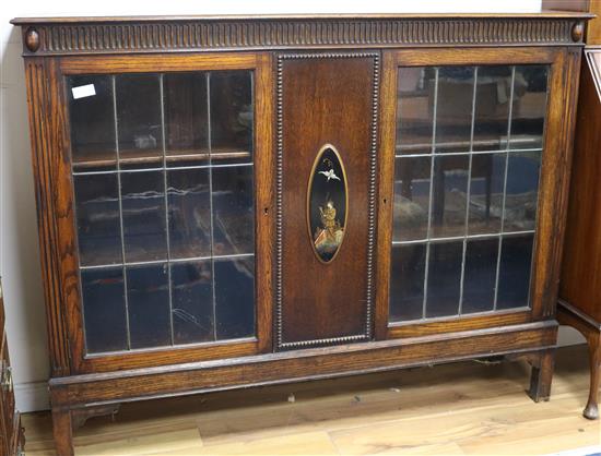 A 1930s oak bookcase, W.152cm, H.120cm